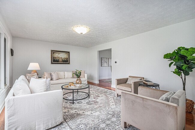 Foto del edificio - Pet-Friendly 4 Bed, 2.5 Bath Home with Lak...