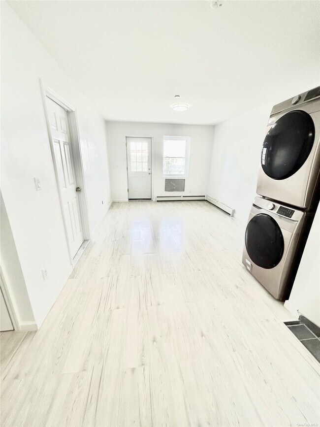 Foto del edificio - 31-22 60th St