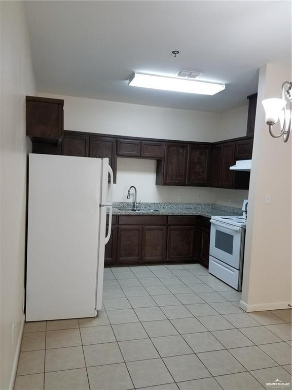 Foto del edificio - 3800 Howard Dr