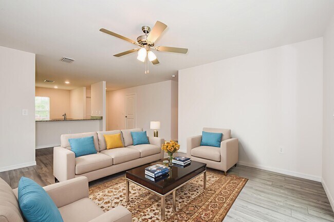 Foto del edificio - 146 Blackstone Dr