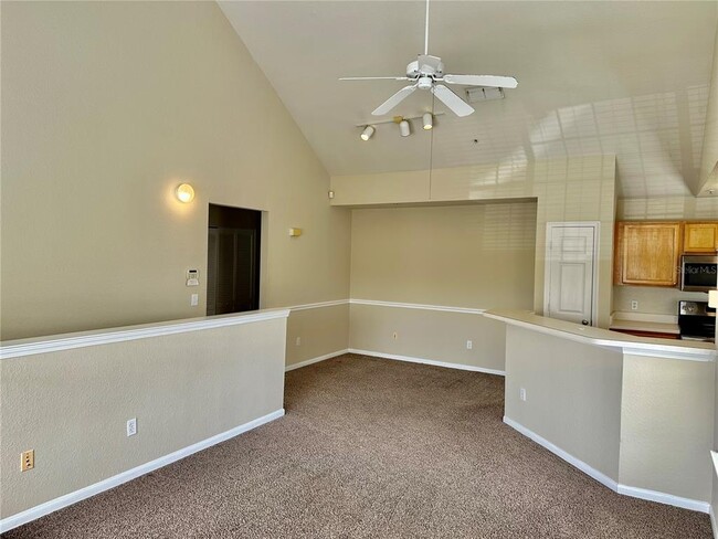 Building Photo - 9125 Lee Vista Blvd