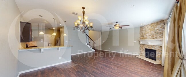 Building Photo - 392 Dublin St