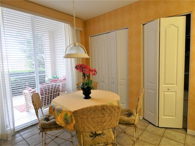 Foto del edificio - 9641 Castle Point Dr