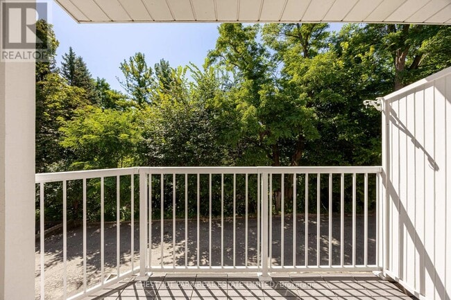 Building Photo - 99 Chatsworth Dr
