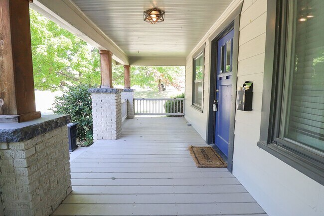 Foto del edificio - Midtown 2-bed, 2-bath Available Mid August!