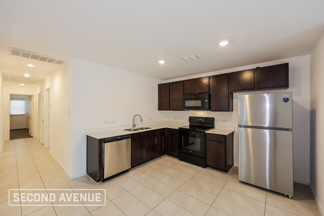 Building Photo - 8633 Cottage Crk Dr