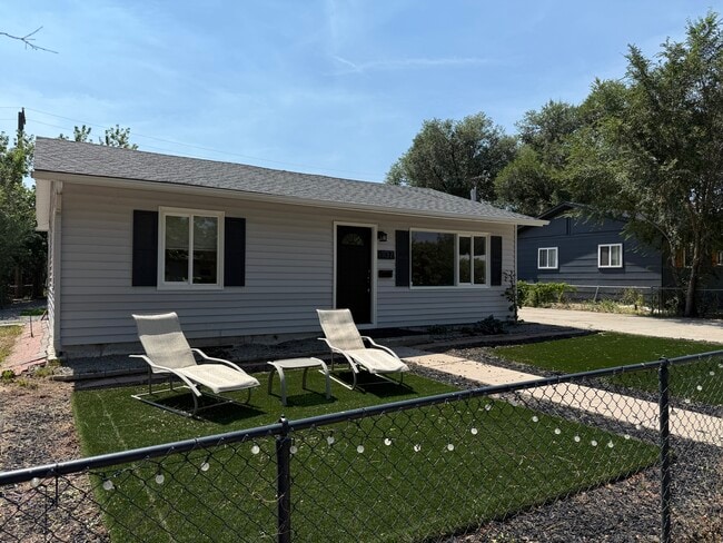 Photo - 1137 Pando Ave House