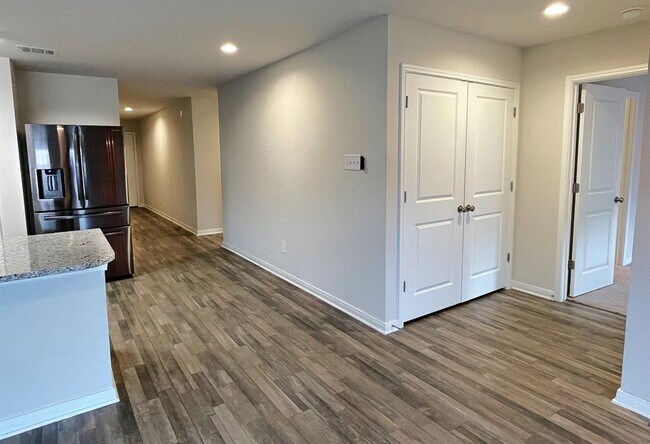 Building Photo - 15674 Briar Forest Dr