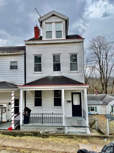 Primary Photo - 1325 Beckham St