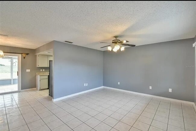 Foto del edificio - 6356 SW 103rd Street Rd