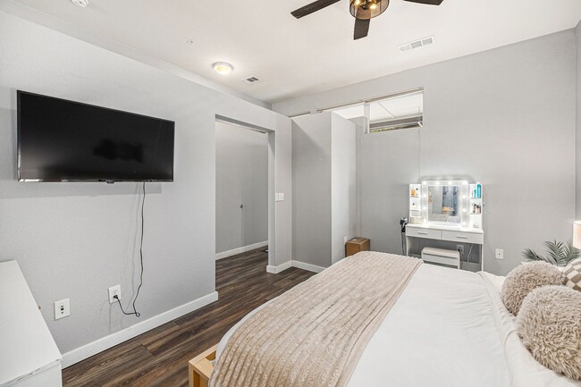 Foto del edificio - 7240 W Custer Ave