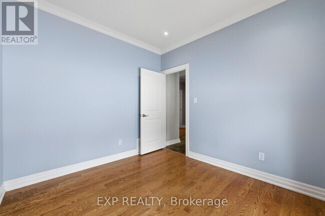 Photo du bâtiment - 16 Chippewa Ave