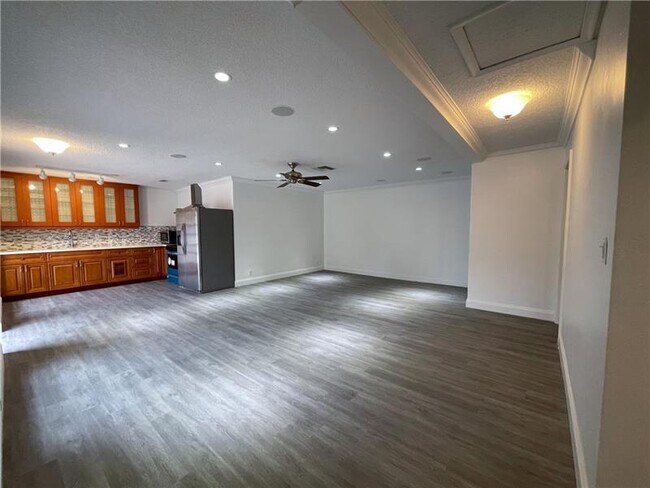 Foto del edificio - 641 SW 8th Ave