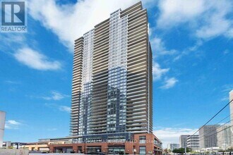 Building Photo - 2200-2200 Lake Shore Blvd W