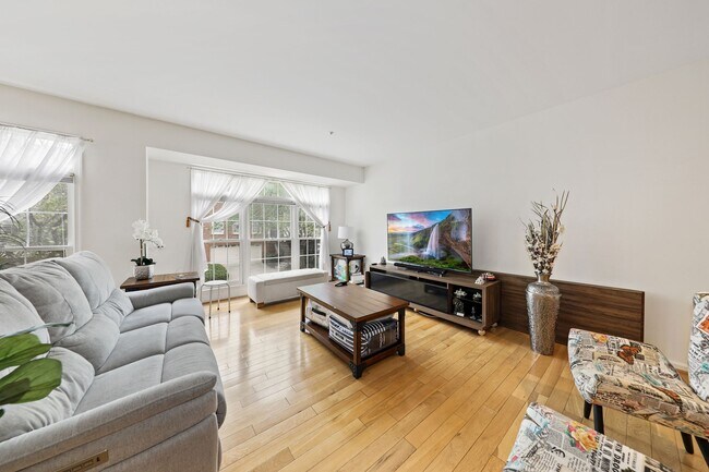 Foto del edificio - 5615 Whitney Mill Way