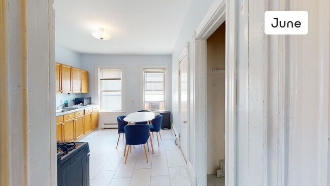 Building Photo - 61 Crescent