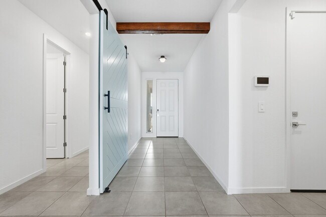 Foto del edificio - 4972 W Karl St