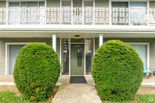 Entrada - Come home to Park Forest today!