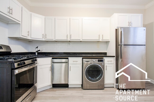 Foto del edificio - 726 W Roscoe St