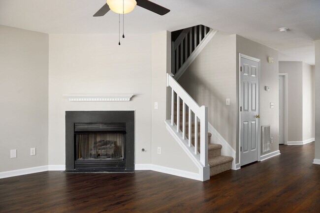Foto del edificio - 4642 Cross Ridge Ln