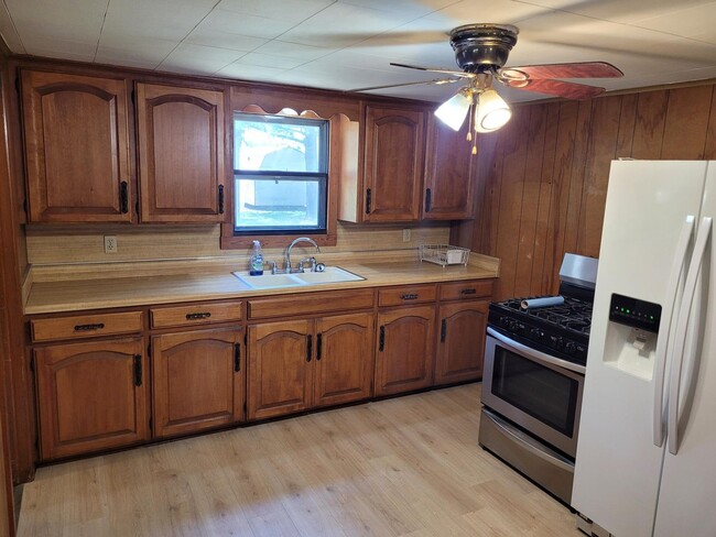 Foto del edificio - Charming 3 Bed 1 Bath House in Cameron