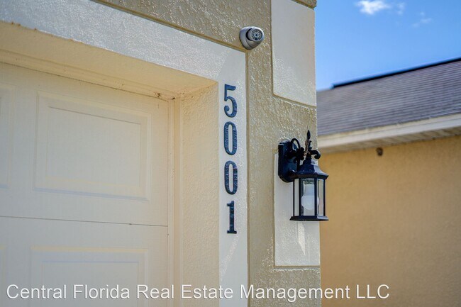 Building Photo - 4 br, 2.5 bath House - 5001 Preserve Blvd.