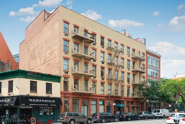 Building Photo - Outdoor Space & The Heart of the West Village!