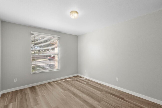 Foto del edificio - 164 Pearl Lake Dr