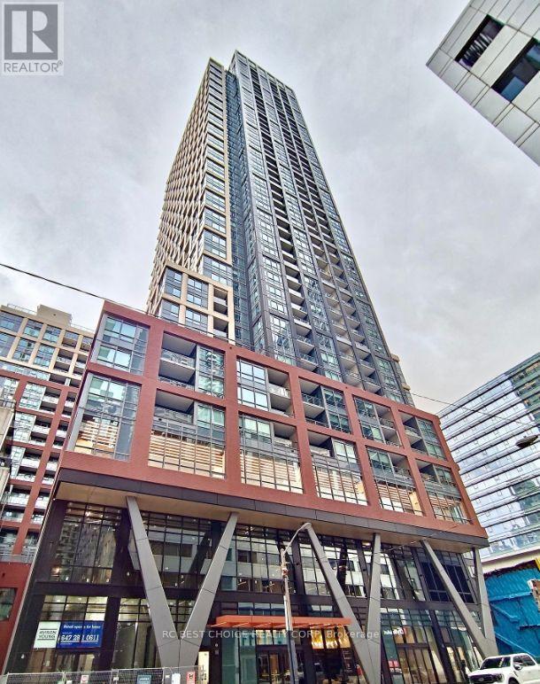 Building Photo - 108-3108 Peter St