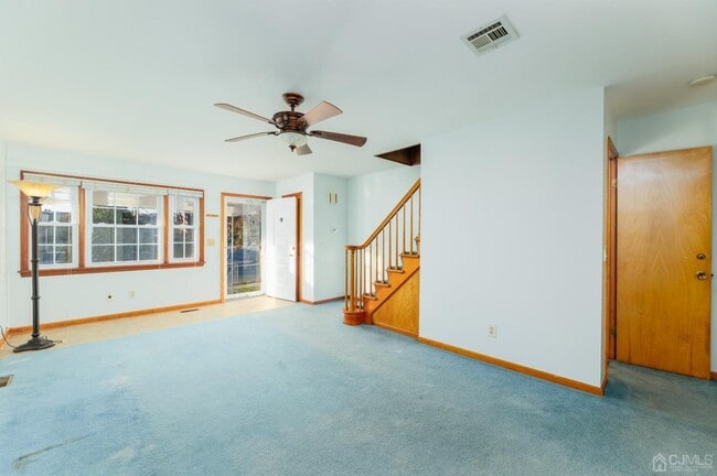 Building Photo - 74 Locust St