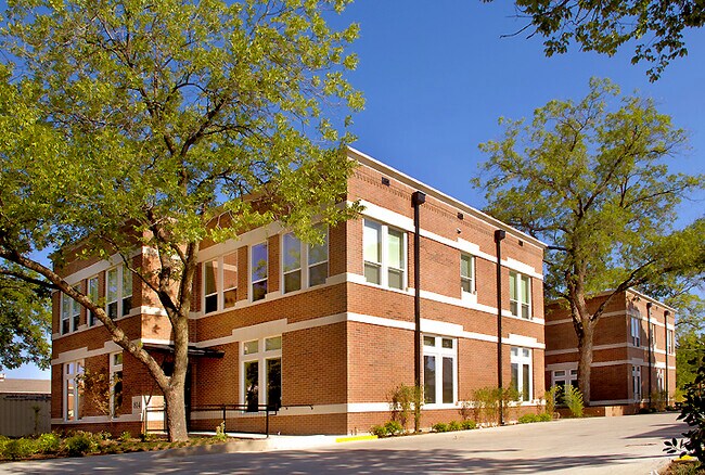 Building Photo - 814 Pennsylvania Ave