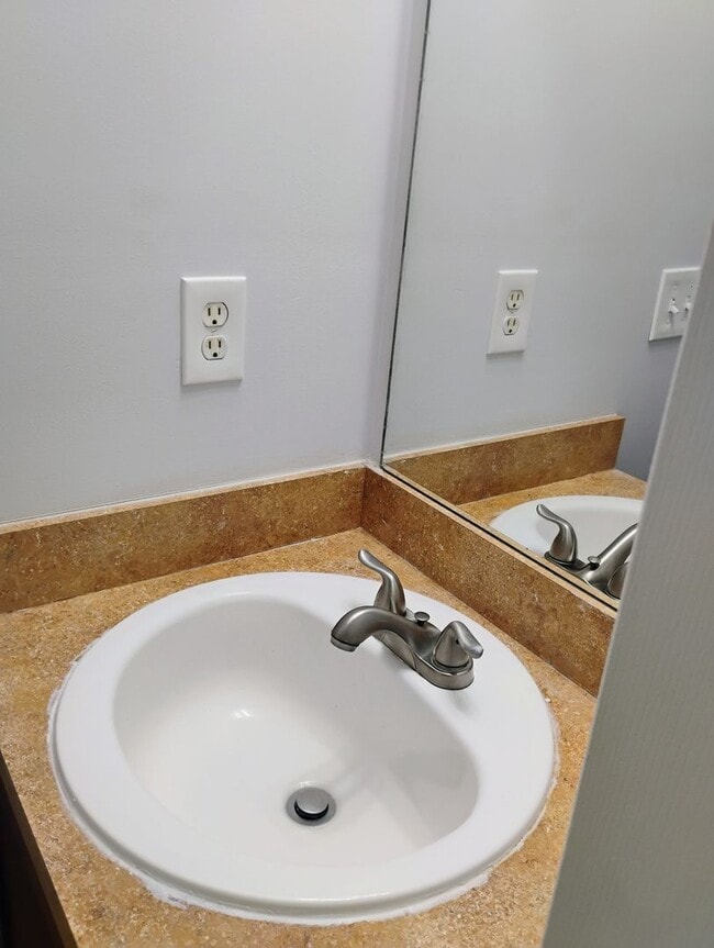 Building Photo - Gorgeous Renovated 3 Bedroom 2 Bath Townhome in Amazing Lithonia Location! Move In Ready!!!!