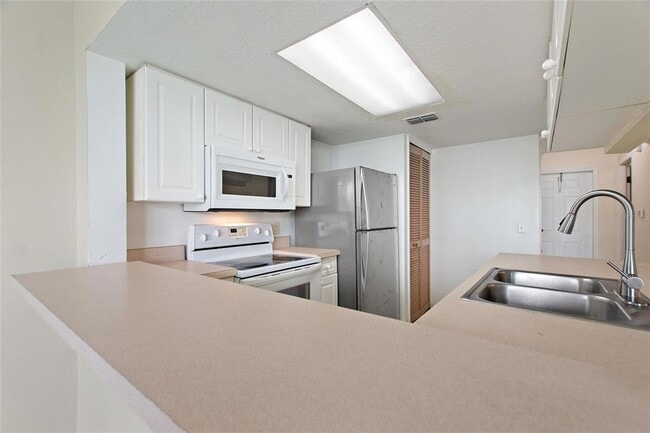 Foto del edificio - 110 Coco Plum Dr