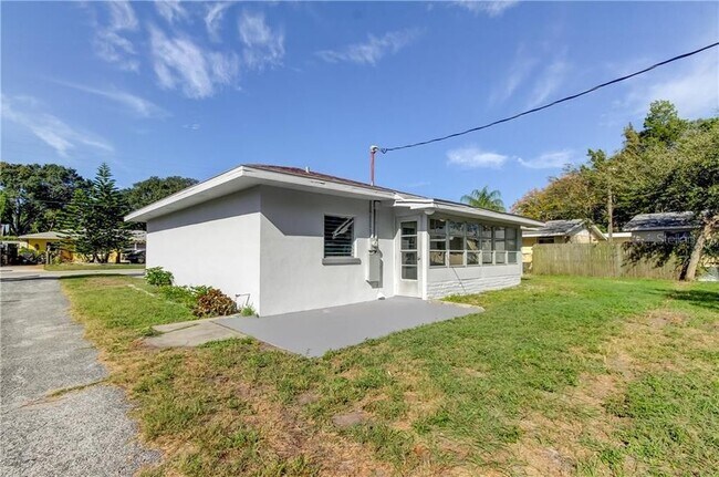 Building Photo - 401 S Orion Ave