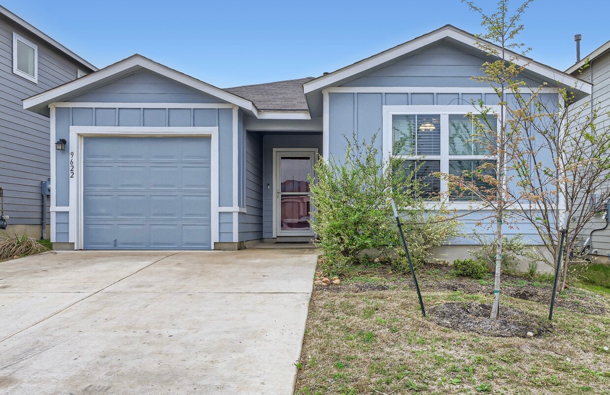 Foto principal - 9622 Hayden Sedge