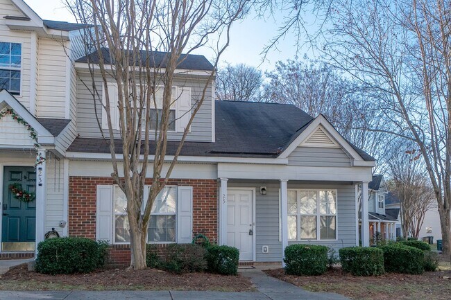 Building Photo - Contemporary 3-Bed, 2.5-Bath Townhome in P...