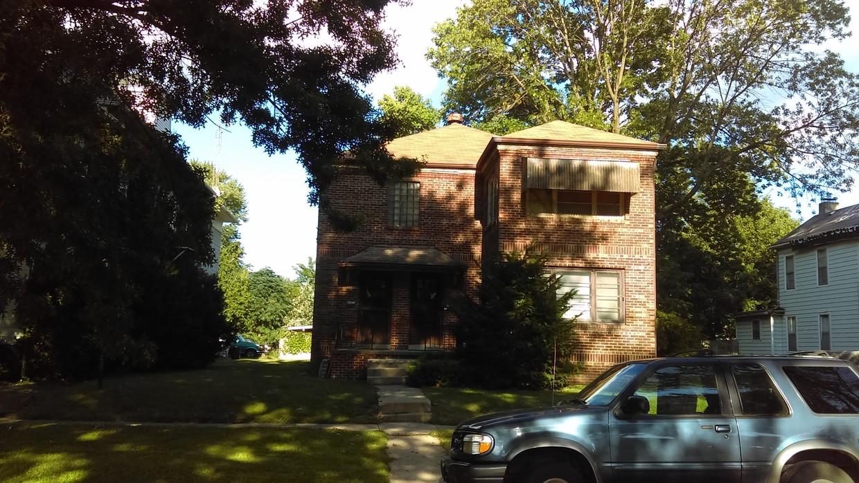 516 S. Douglas, Springfield - 516 S Douglas Ave
