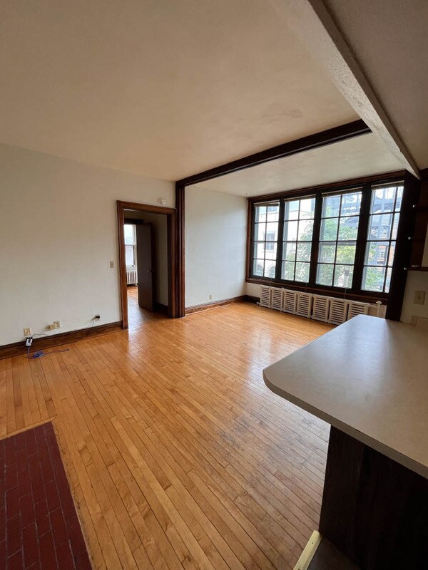 Foto del edificio - 612 Howard Pl