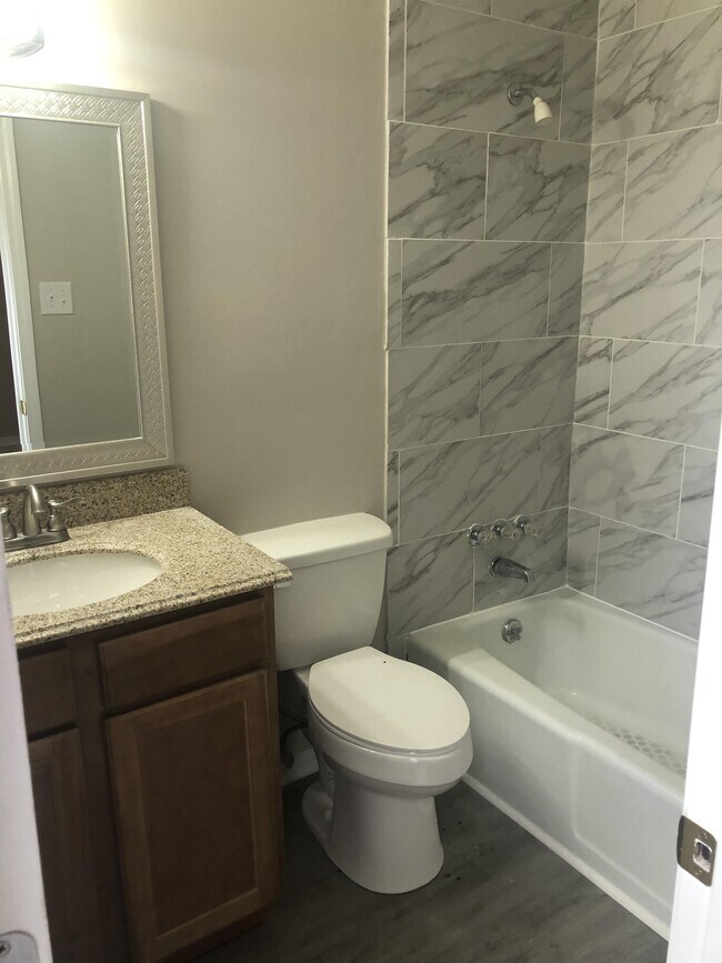 Building Photo - 6498 Chickasaw Dr