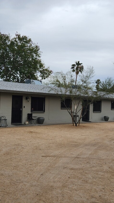 Foto principal - 1402 W Becker Ln