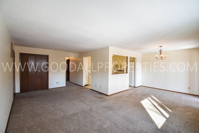 Foto del edificio - 2 Bedroom 2 Bathroom Condo in West Des Moines