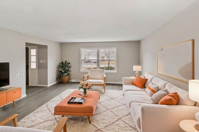 Foto del edificio - Fully Renovated 4 Bedroom Home in Homewood