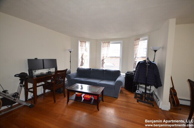 Foto del edificio - 316 Tappan St