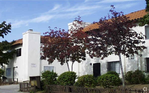 Foto del edificio - 5128-5130 5138 5140 Sterling Ct