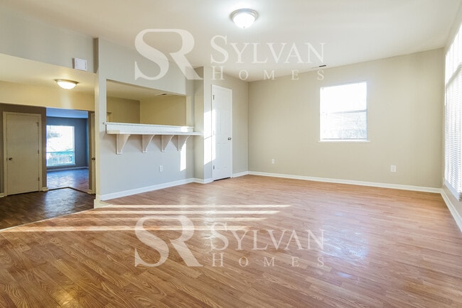 Foto del edificio - This adorable 4 bedroom, 2 bathroom home