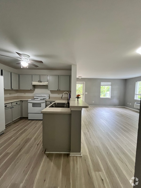 Building Photo - 815 Silverstone Dr