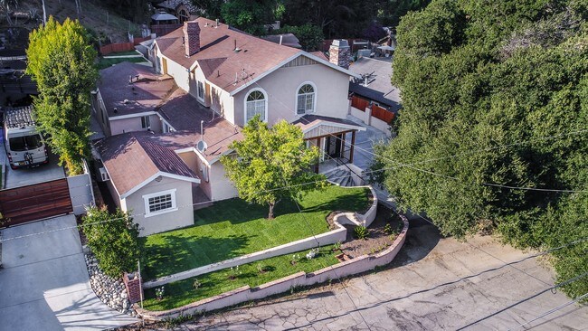 Building - Two units in Monrovia