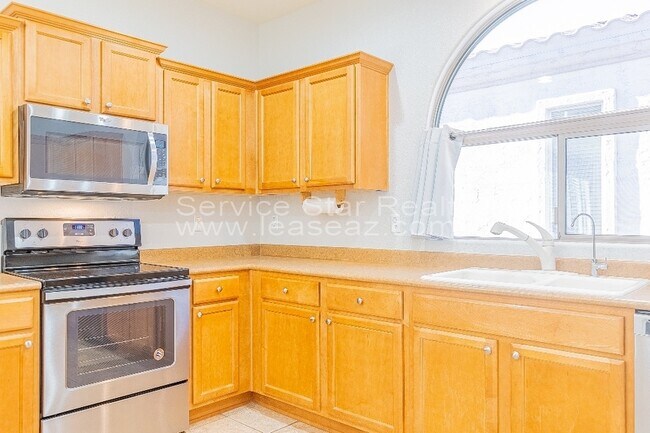 Building Photo - 4141 E Mia Ln