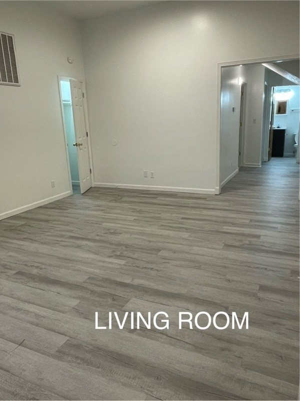 Foto del edificio - 231 E 13th St