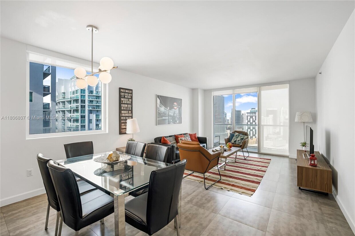 Primary Photo - 500 Brickell Ave